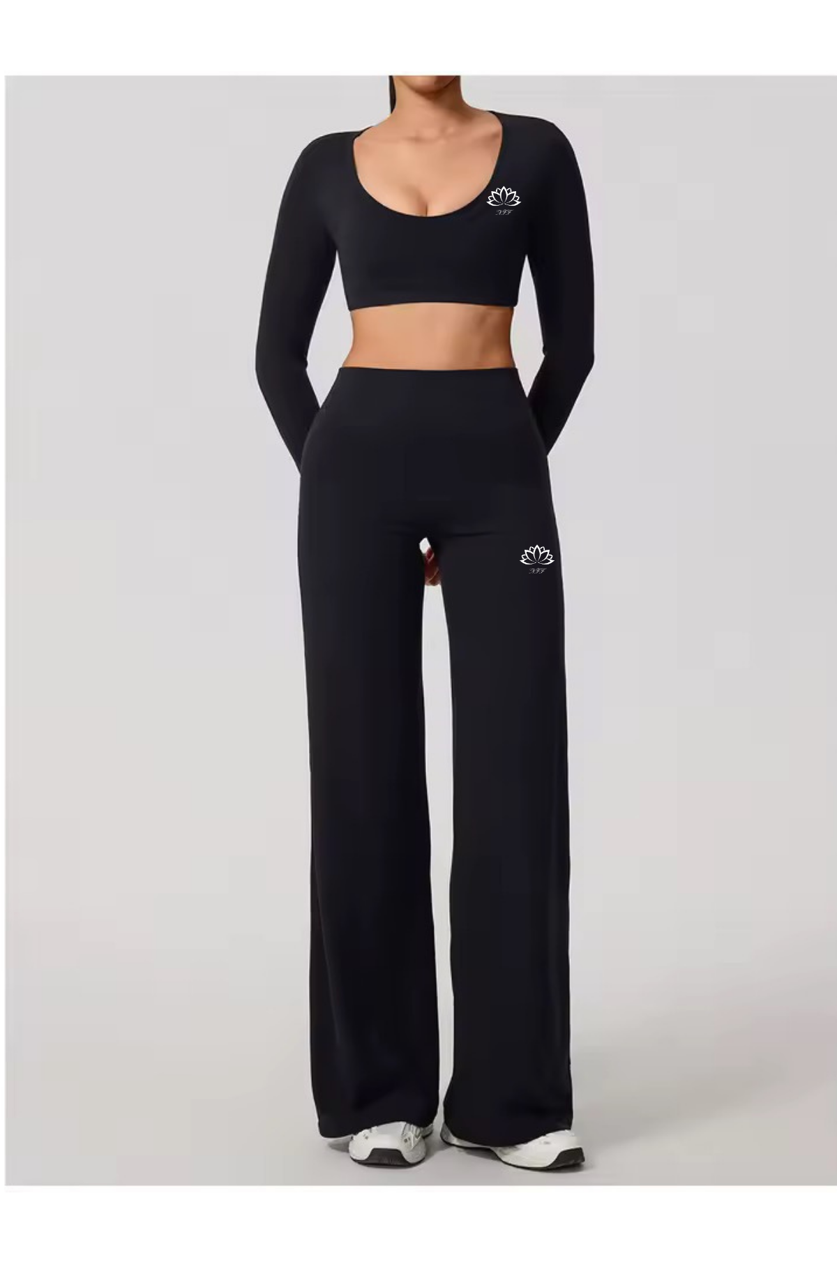 Protea Lang Sleeve Crop Top